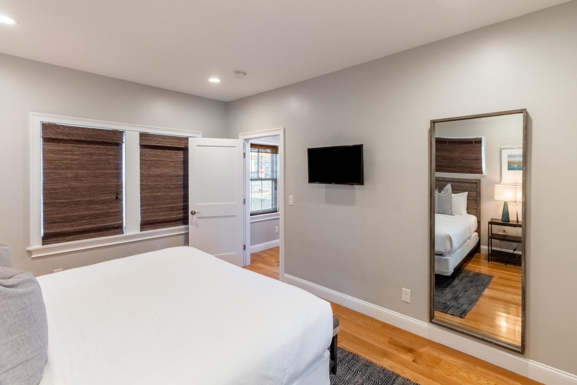 The Newport Lofts - 595 Thames Street Villa Екстериор снимка